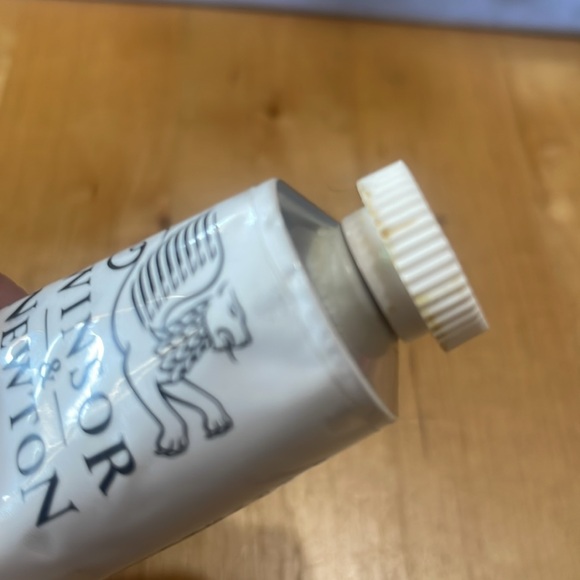 Winsor & Newton Artists Oil Paint Cadmium Red and Quinacridone Red - Picture 7 of 7